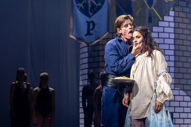 Så tuktas en arbigga / The Taming of the Shrew - Dramaten Photo: Jenny Baumgartner